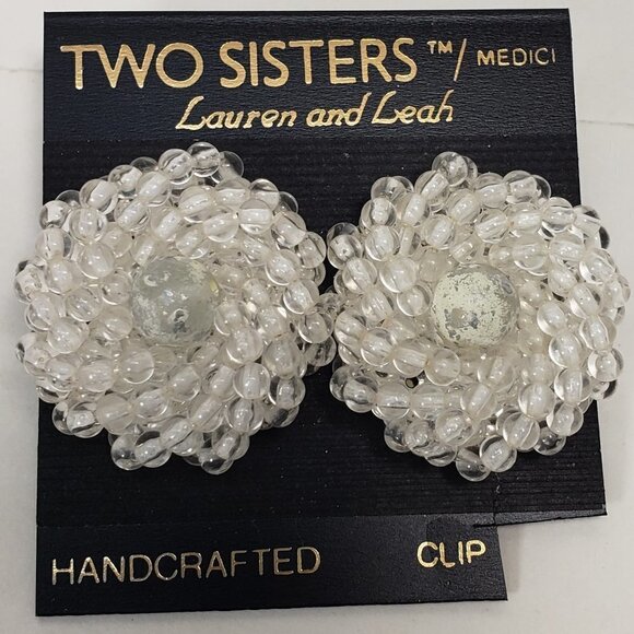 Women's 1.5 Inches Beads Cluster Design Clip-on Earrings - Gray paint Design - Picture 1 of 6
